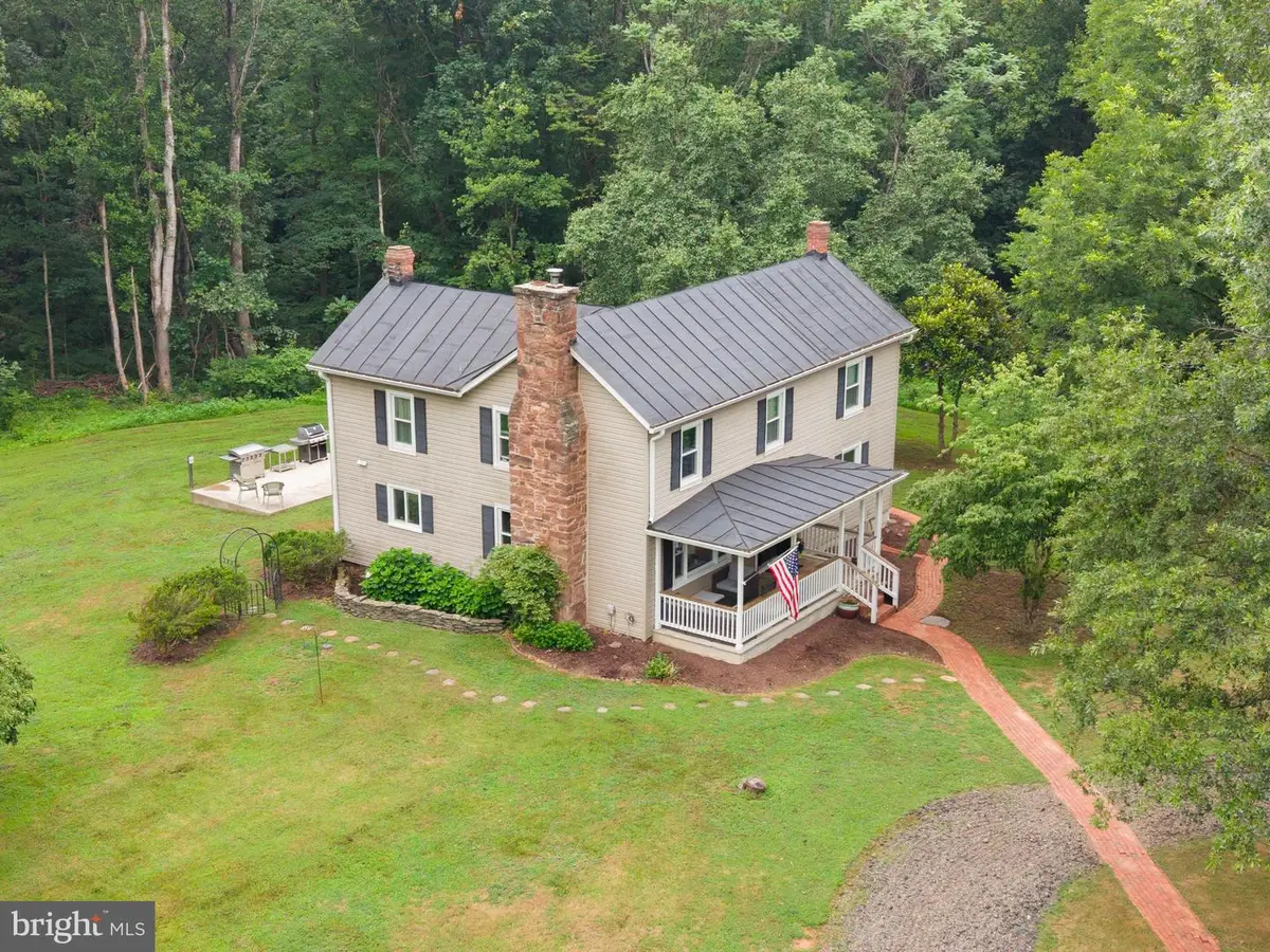 9565 Woodbrook Ln, Midland, VA 22728 - #1