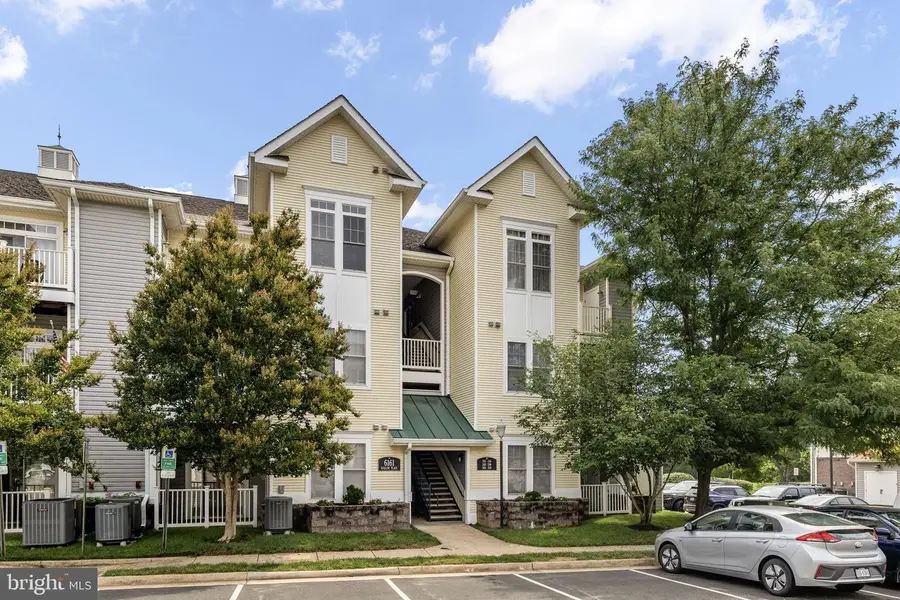 6161 Willow Pl #207, Bealeton, VA 22712 - #2