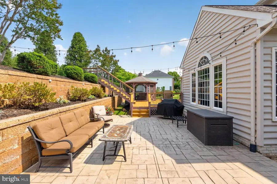 7114 New Kensington Ct, Warrenton, VA 20187 - #2