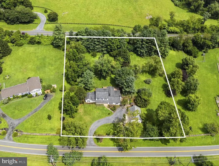 7296 Rectors Ln, Marshall, VA 20115 - #2