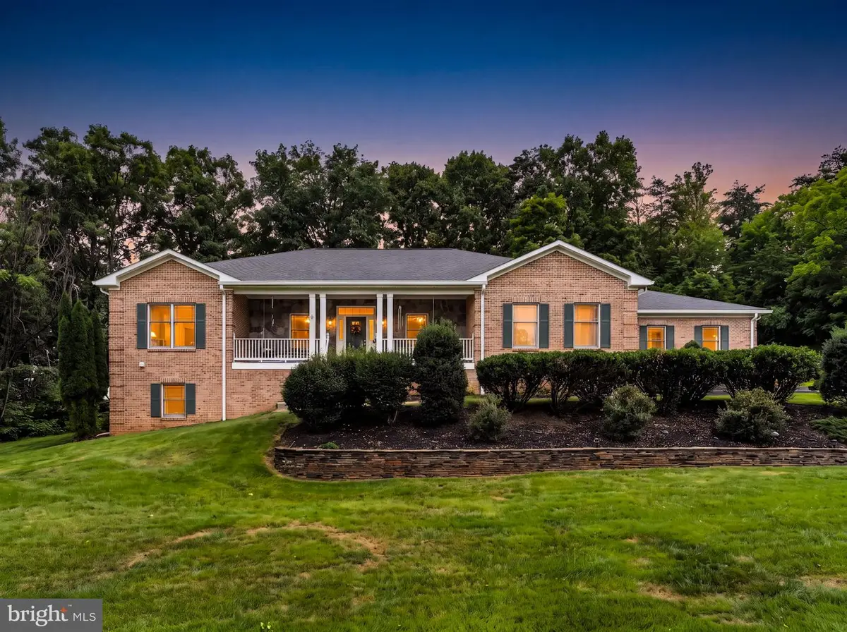 6301 Georgetown Rd, Broad Run, VA 20137 - #1