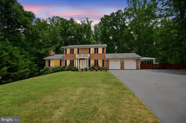 7347 Hunton St, WARRENTON, VA 20187