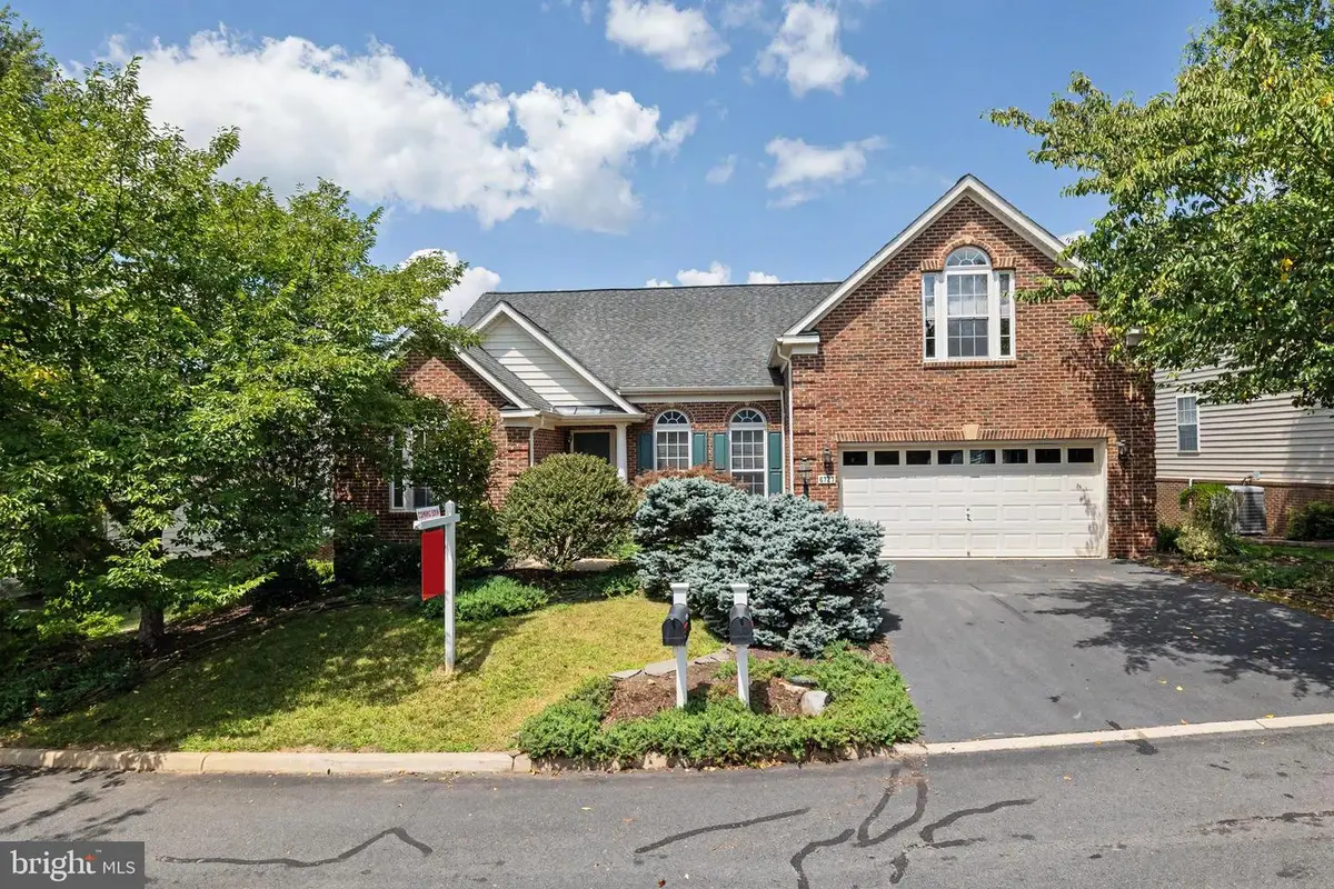 6727 Holly Farm Ln, Warrenton, VA 20187 - #1