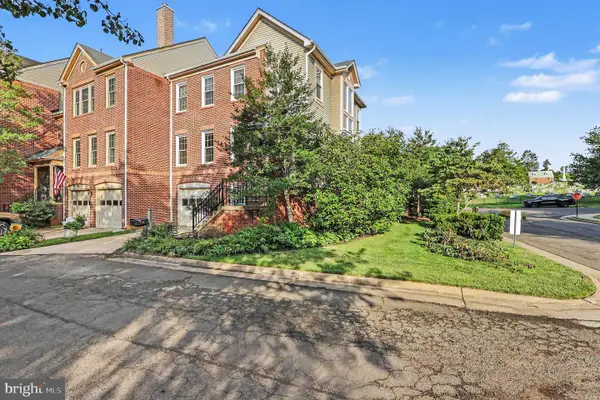 102 Mosby Cir, WARRENTON, VA 20186