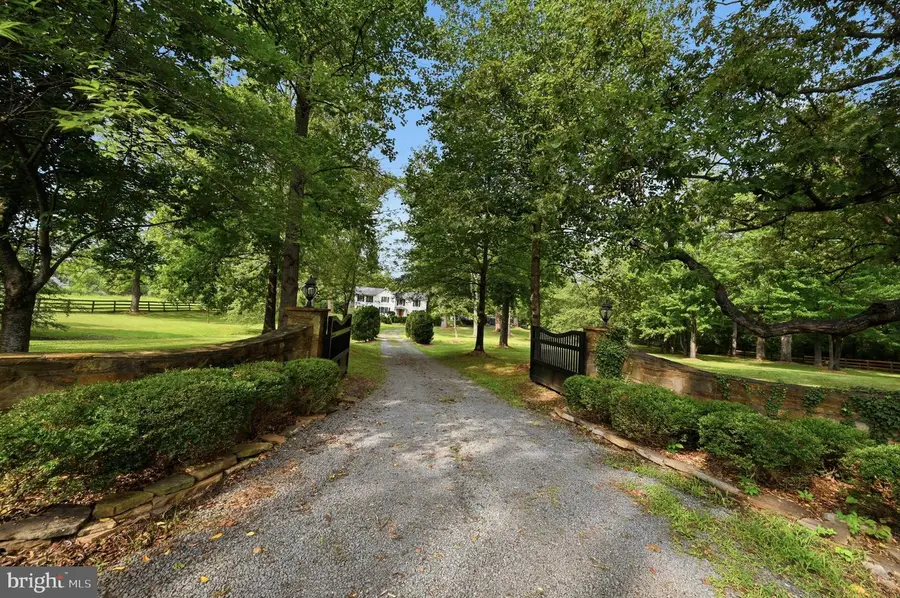 6304 Georgetown Rd, Broad Run, VA 20137 - #2