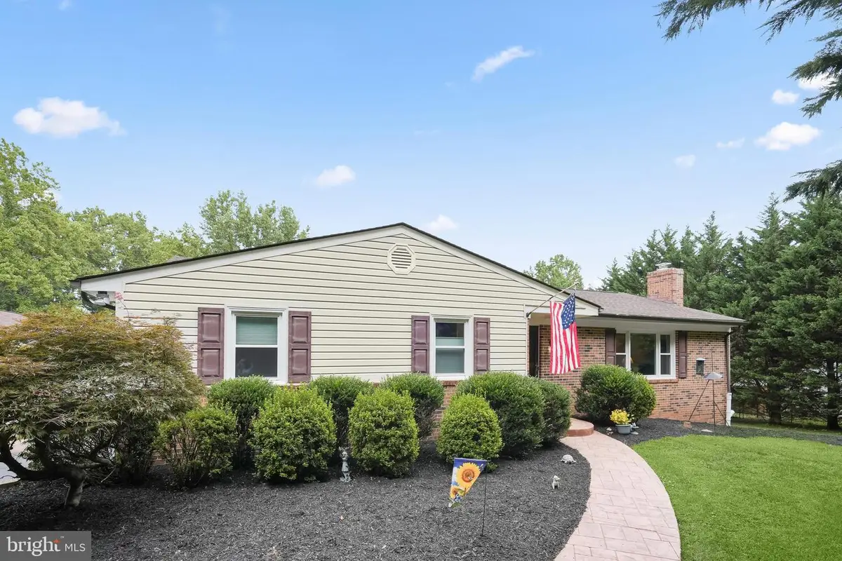 7079 Riley Rd, Warrenton, VA 20187 - #1
