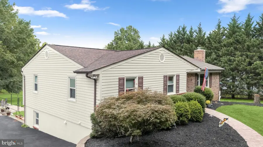 7079 Riley Rd, Warrenton, VA 20187 - #2