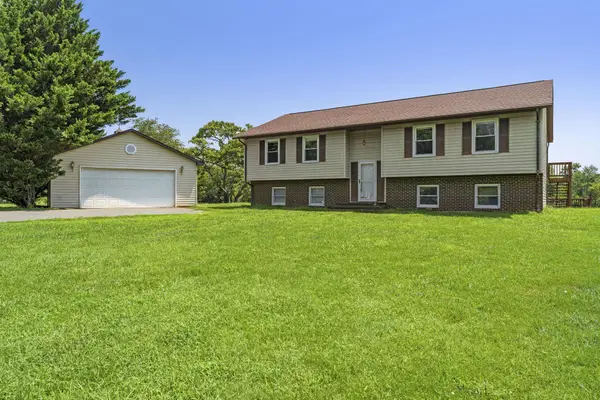 7913 Sir Topas Dr, WARRENTON, VA 20186