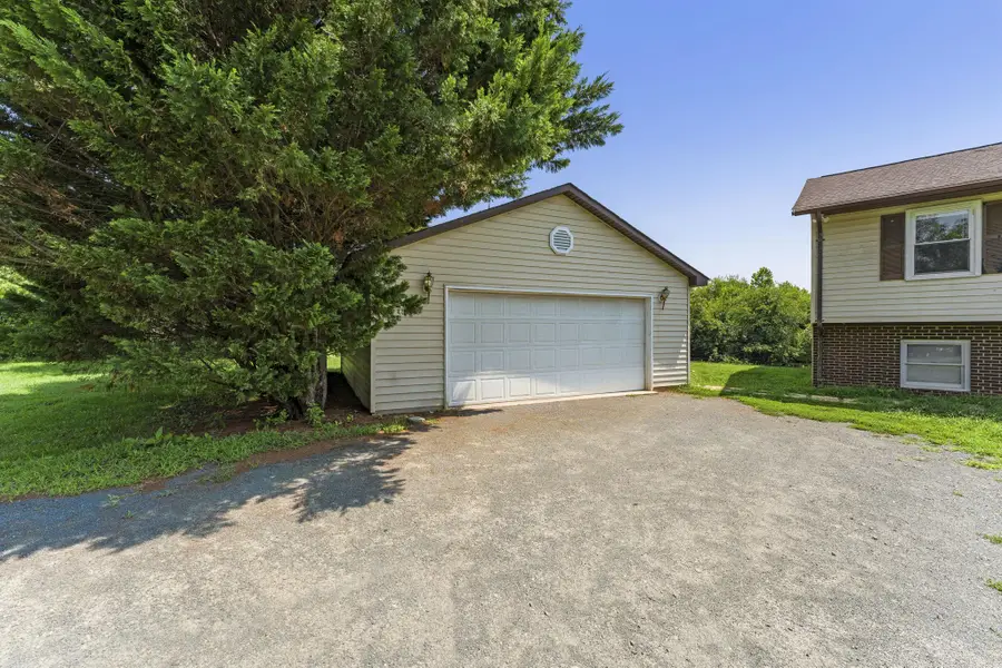 7913 Sir Topas Dr, Warrenton, VA 20186 - #3