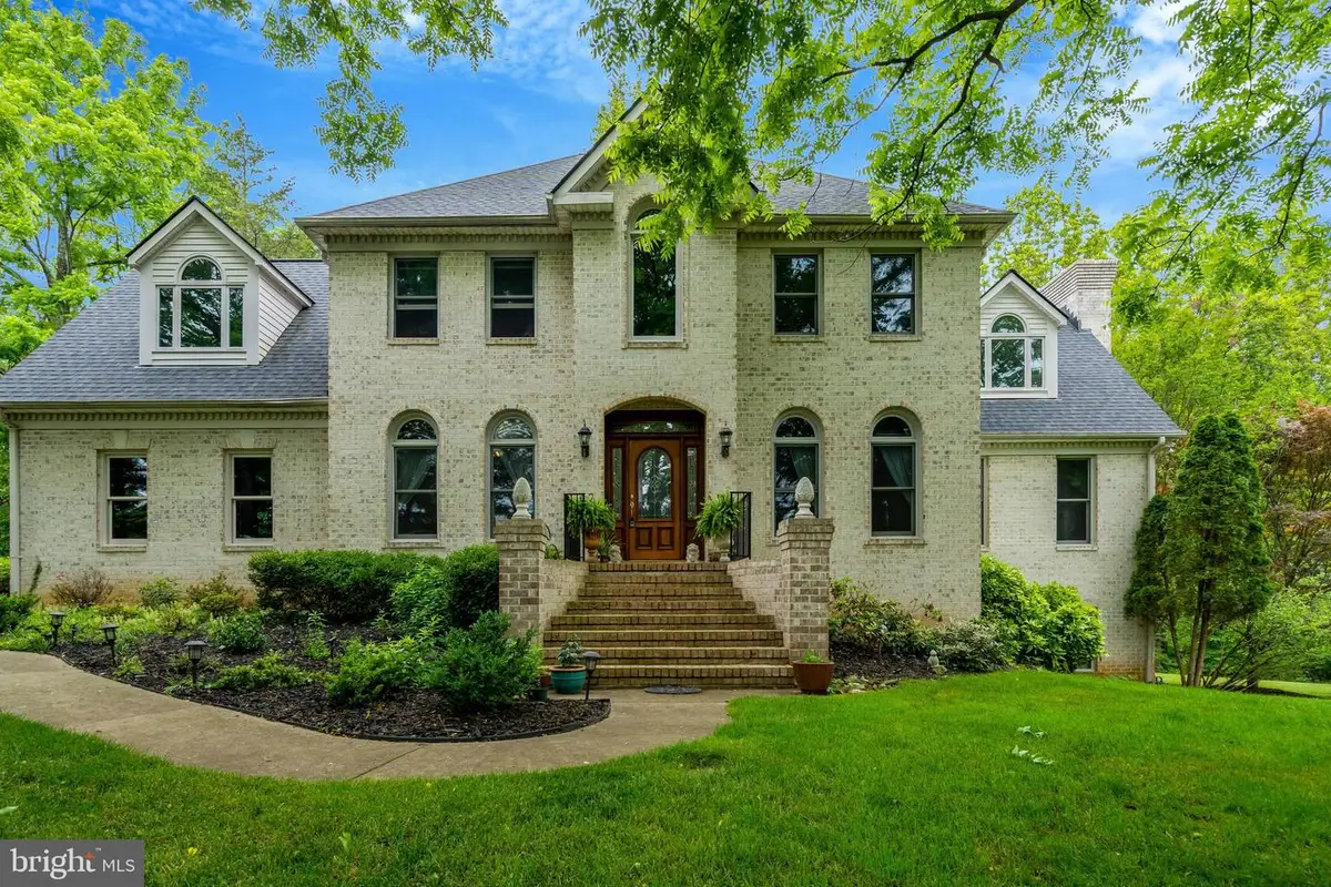 7929 Wellington Dr, Warrenton, VA 20186 - #1