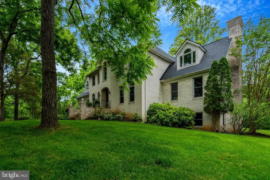 7929 Wellington Dr, Warrenton, VA 20186 - #2