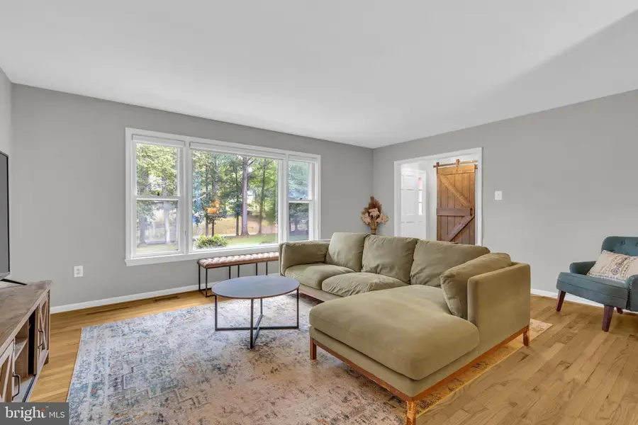 5238 Graystone Rd, Warrenton, VA 20187 - #2