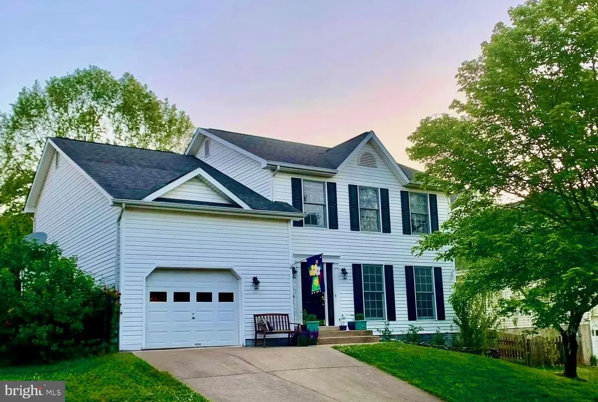241 Breezewood Dr, Warrenton, VA 20186 - #1