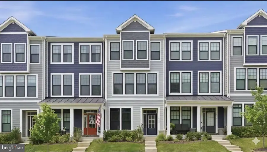 4252 Frost St, Marshall, VA 20115 - #3