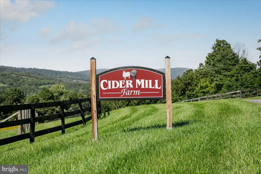 11470 Apple Manor Rd, Markham, VA 22643 - #2