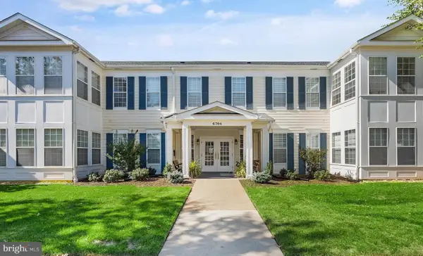 6704 Holly Farm Ln #112, WARRENTON, VA 20187