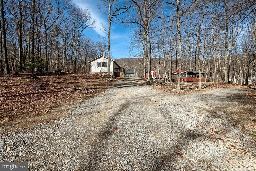 815 Pheasant Dr, Winchester, VA 22602 - Image #2