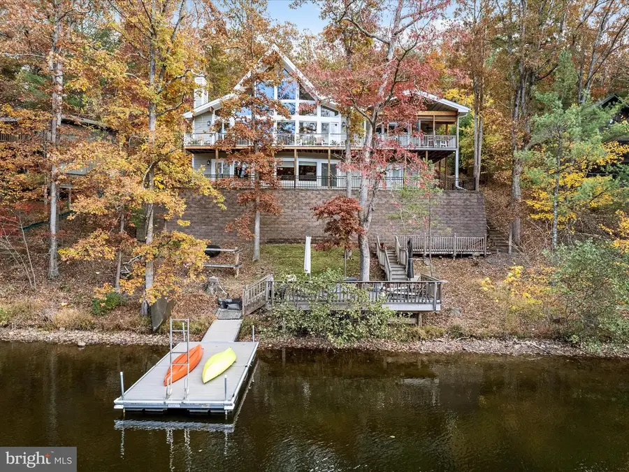 1083 Lakeview Dr, Cross Junction, VA 22625 - Image #2