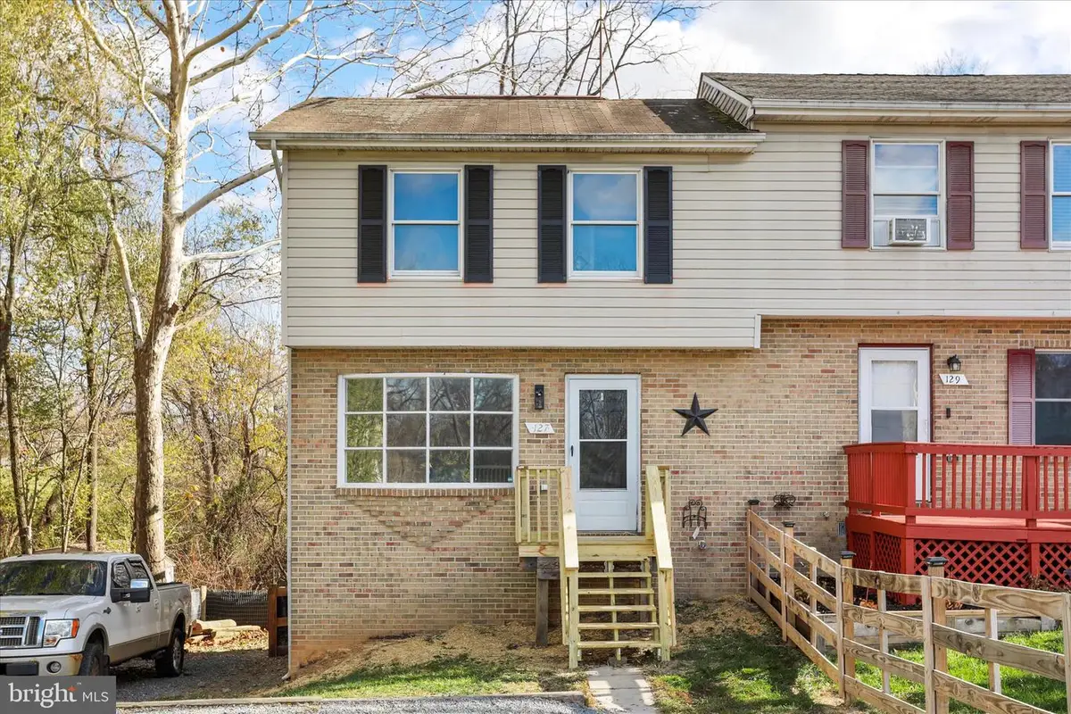 127 Woodridge Ct, Stephens City, VA 22655 - Image #1