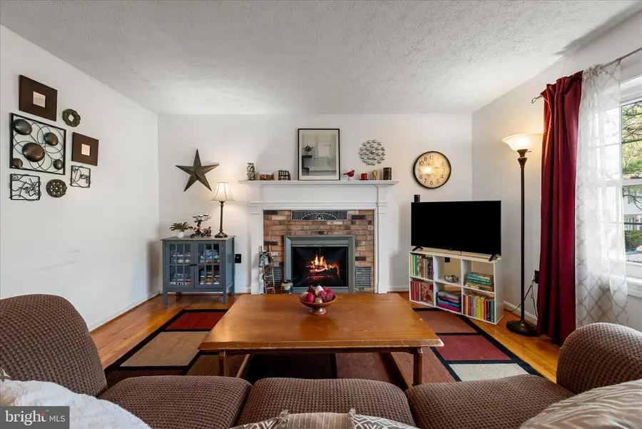 126 Warren Cir, Stephens City, VA 22655 - Image #2