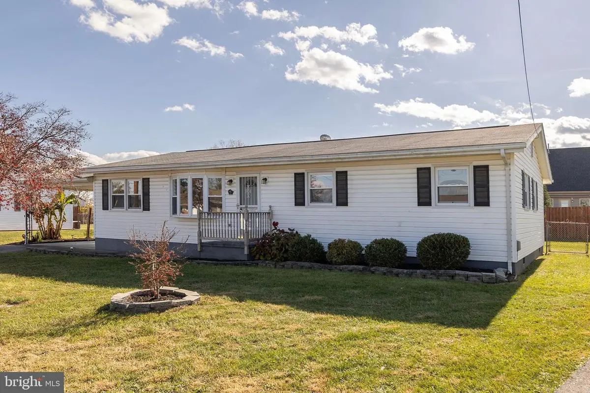 126 Plainfield Dr, Winchester, VA 22602 - Image #1