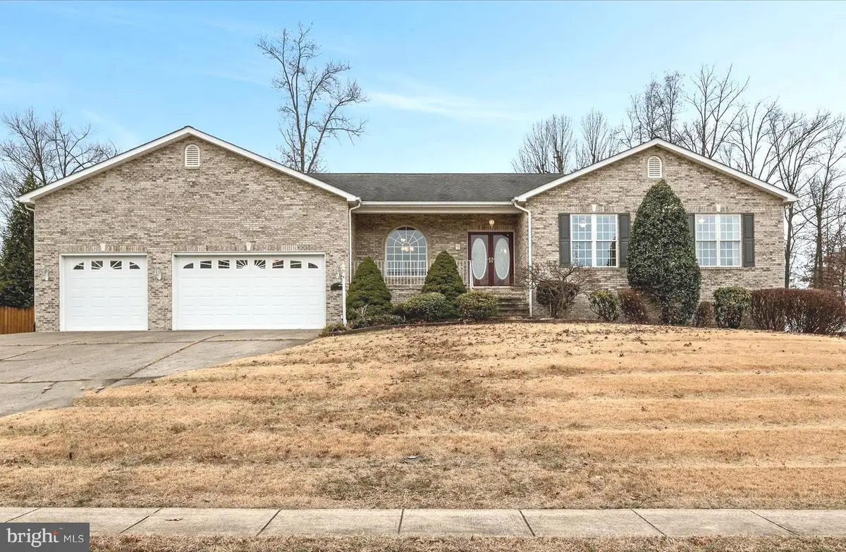 327 Clydesdale Dr, Stephens City, VA 22655 - Image #1