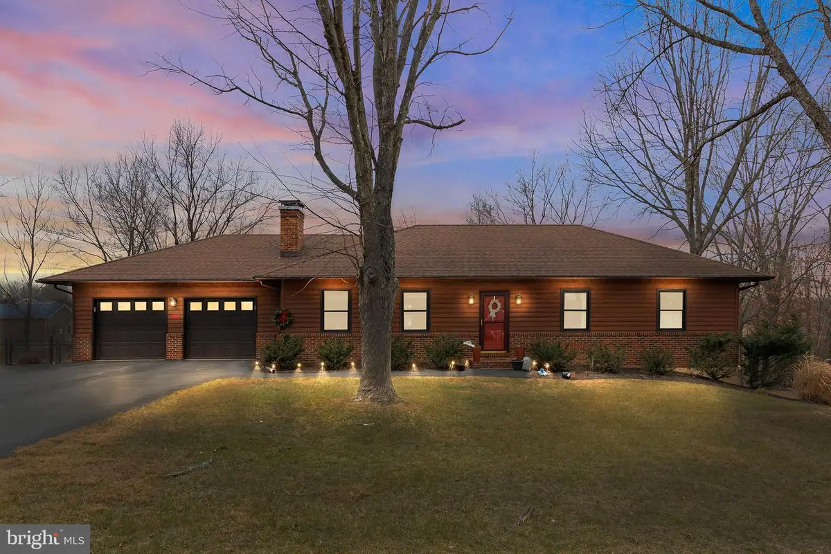 104 Greenwood Ct, Cross Junction, VA 22625 - Image #1