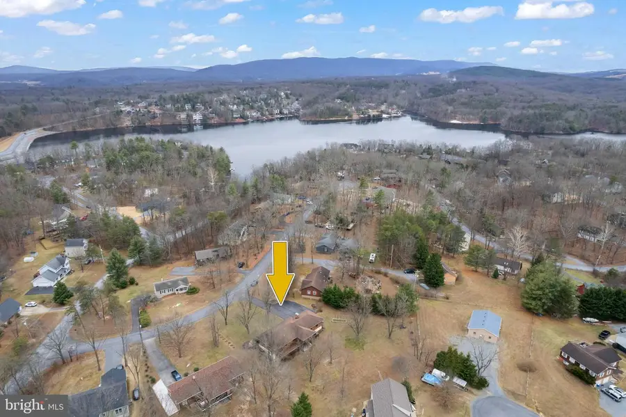 104 Greenwood Ct, Cross Junction, VA 22625 - Image #3