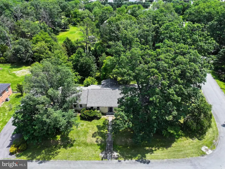 112 Westwood Cir, Winchester, VA 22602 - #2