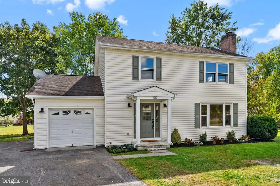 109 Columbia Cir, Stephens City, VA 22655 - #2