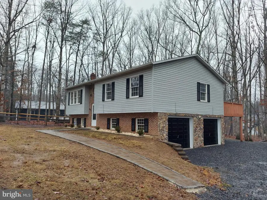 103 Northwood Cir, Cross Junction, VA 22625 - Image #2