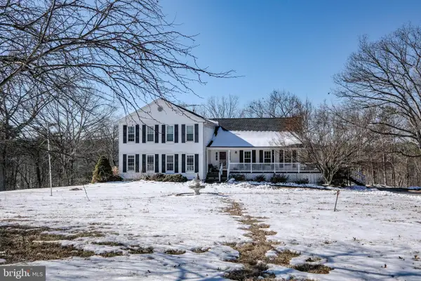 180 Goldfinch Ln, GORE, VA 22637