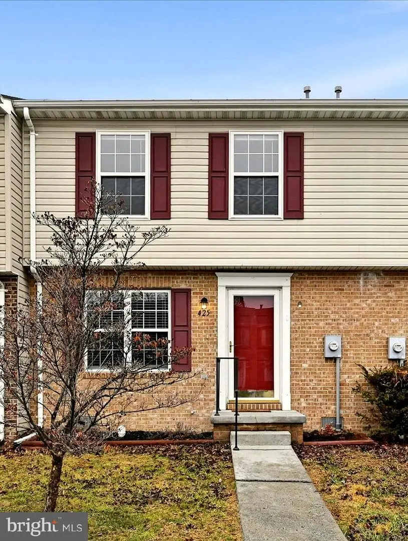 425 Surrey Club Ln, Stephens City, VA 22655 - #1