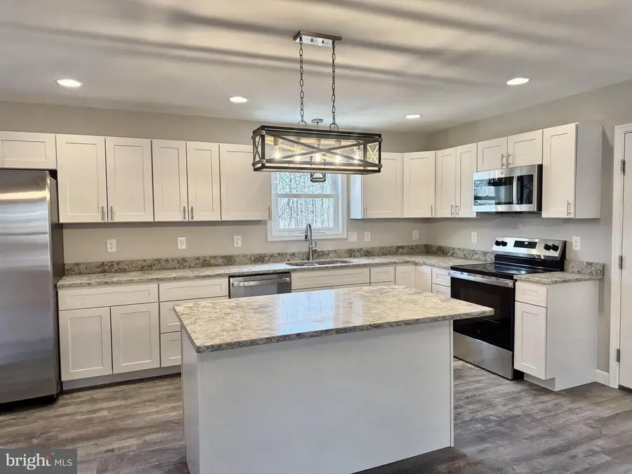 215 Cochise Trl, Winchester, VA 22602 - #3