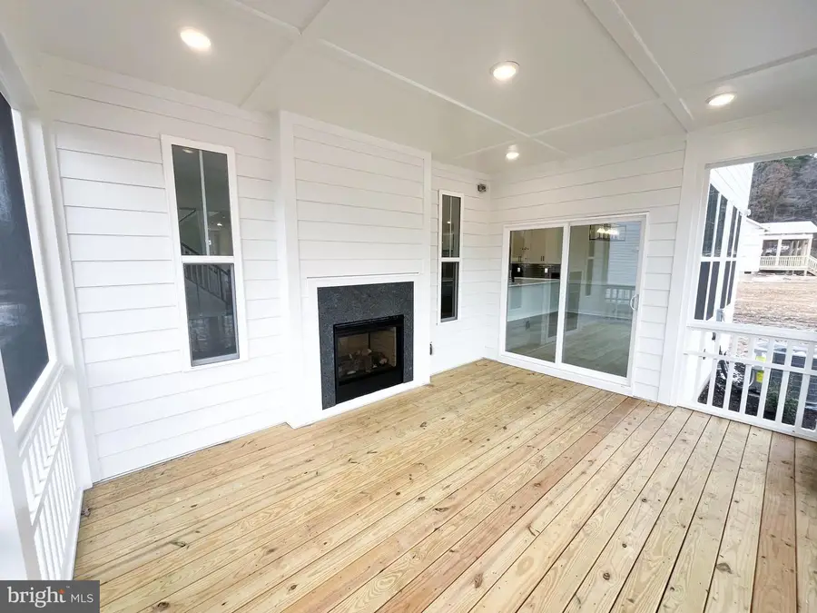 2402 Fetlock Dr, Stephenson, VA 22656 - #3