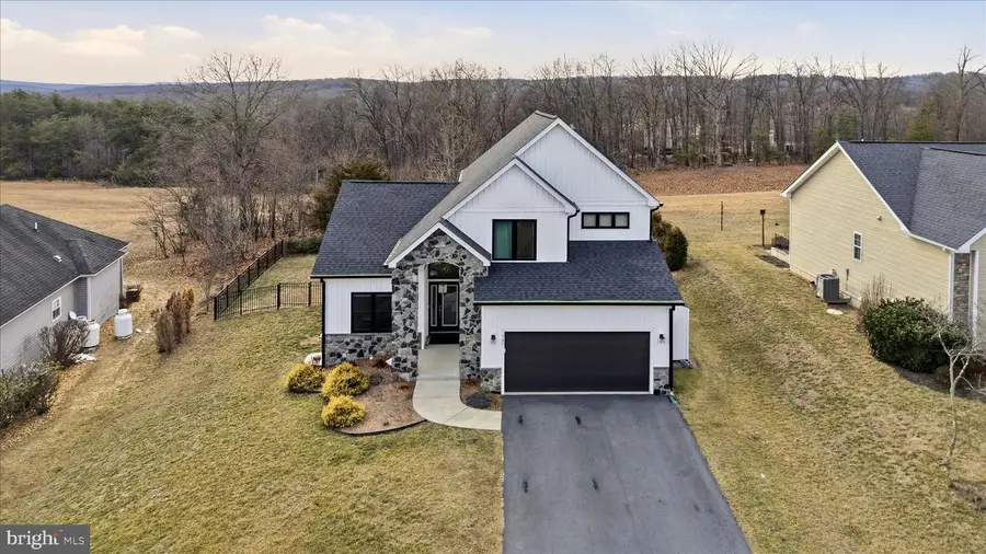 787 W Masters Dr, Cross Junction, VA 22625 - #3