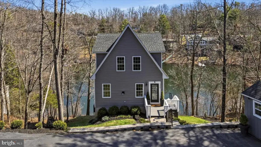 1239 Lakeview Dr, Cross Junction, VA 22625 - #2