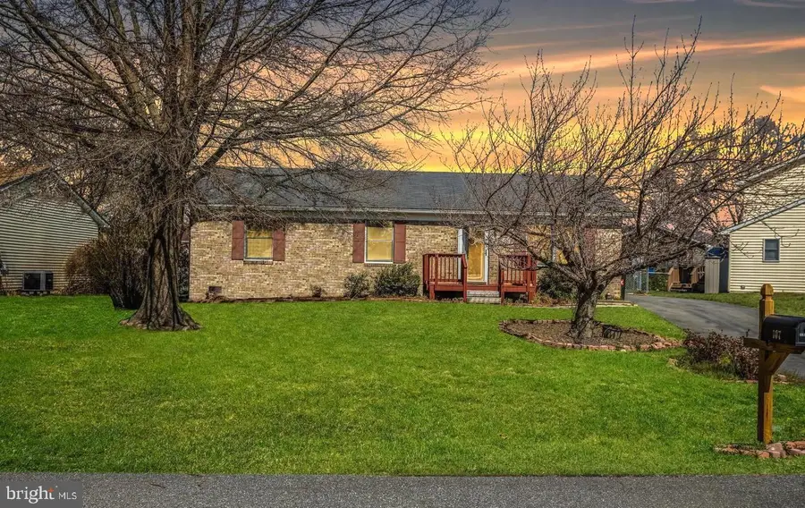 107 Golden Pond Cir, Stephens City, VA 22655 - #2