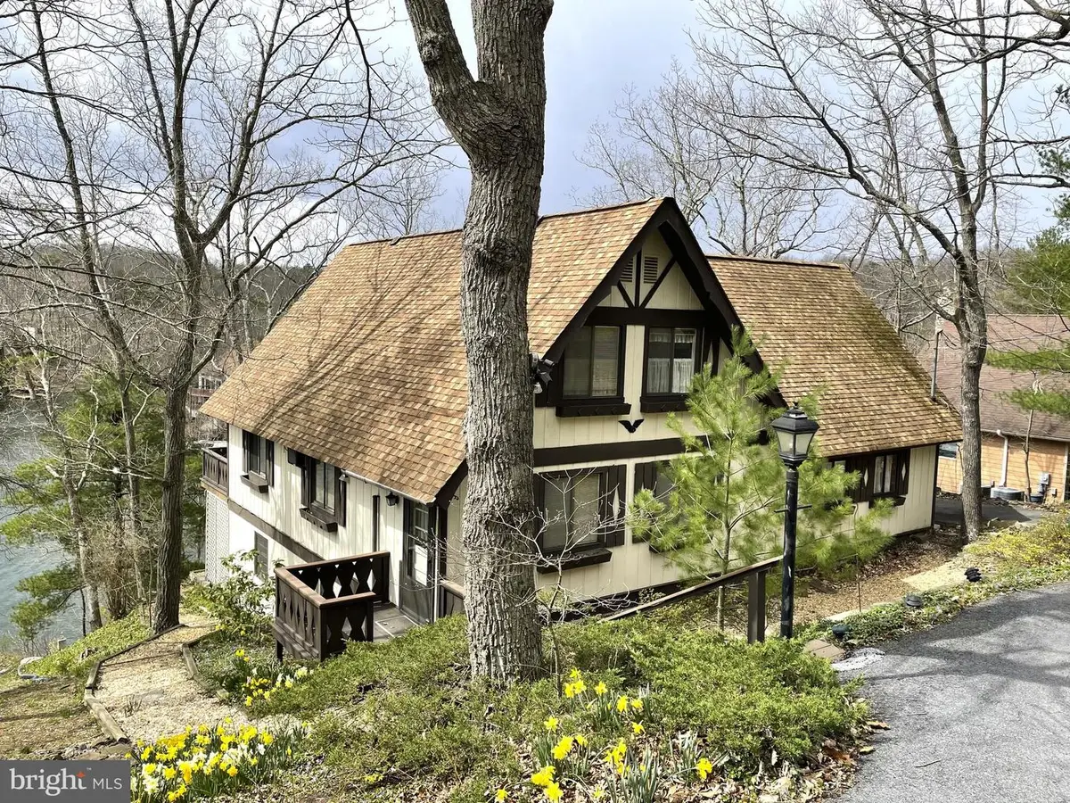 233 Sunset Cir, Cross Junction, VA 22625 - #1