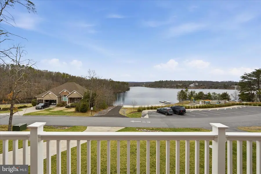 504 Sleigh Dr, Cross Junction, VA 22625 - #2