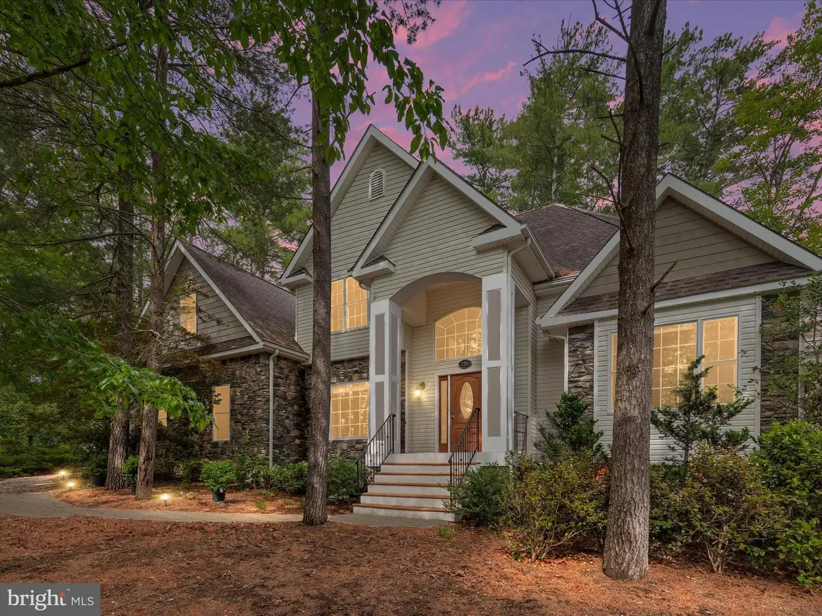 228 Sunset Cir, Cross Junction, VA 22625 - #1