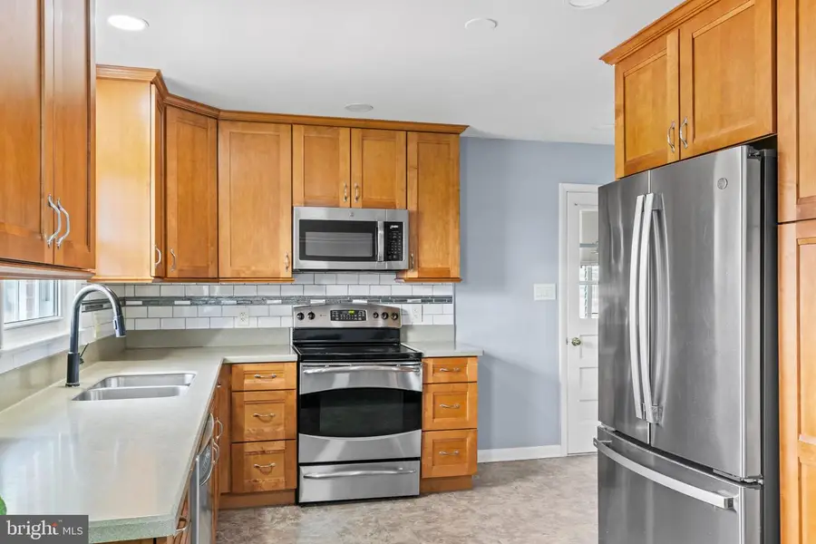 6077 Valley Pike, Stephens City, VA 22655 - #3