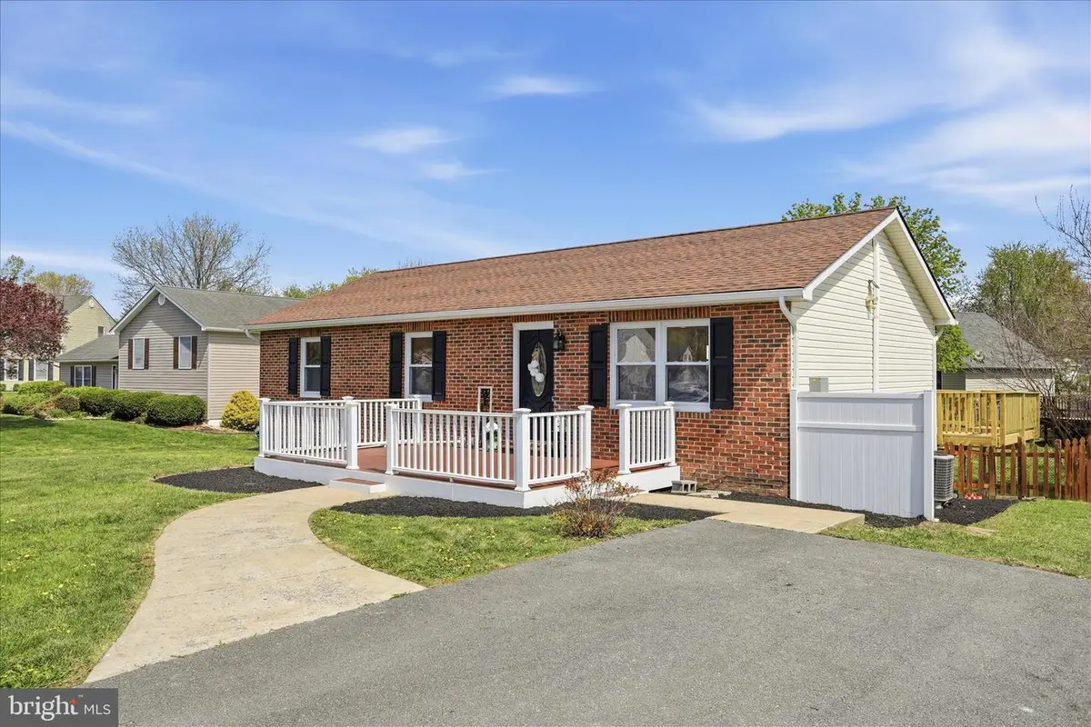 306 Tanager Dr, Stephens City, VA 22655 - #1