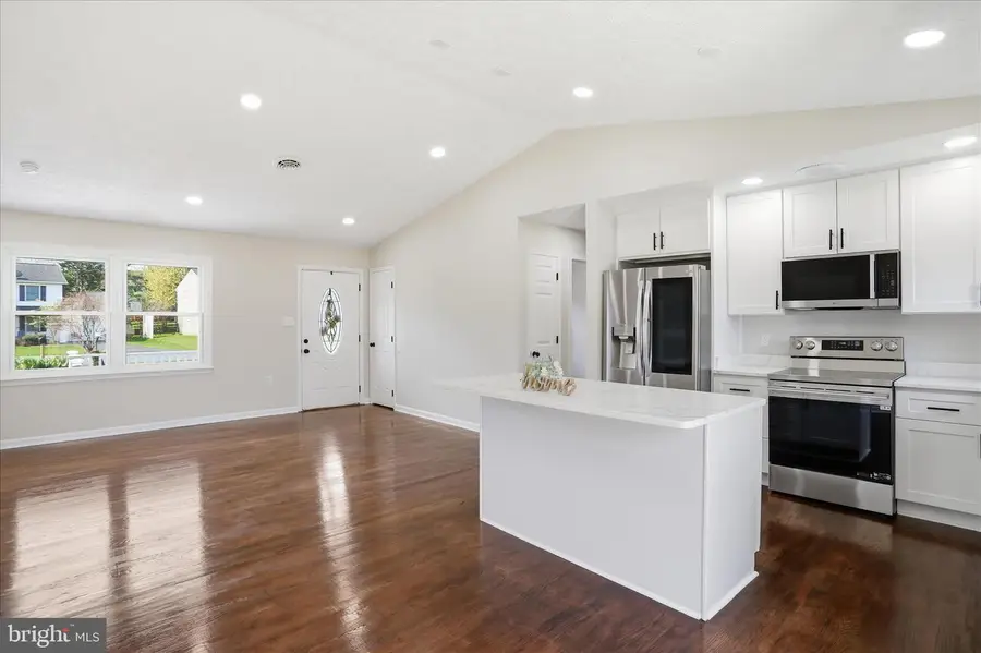 306 Tanager Dr, Stephens City, VA 22655 - #2