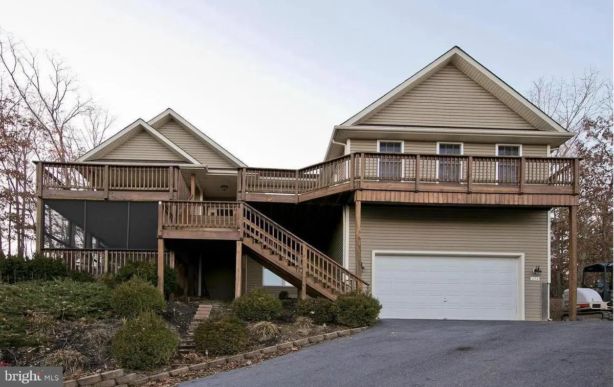 634 Lakeview Dr, Cross Junction, VA 22625 - #1