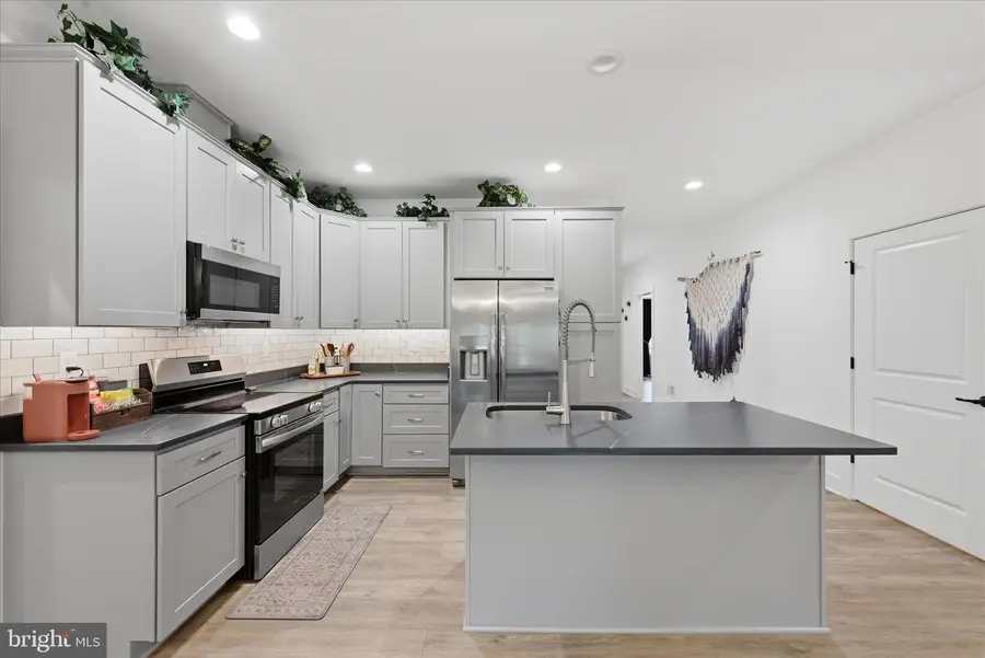 114 Masters Drive, Cross Junction, VA 22625 - #2