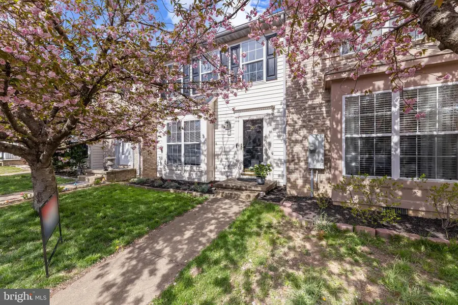 207 Stratford Dr, Winchester, VA 22602 - #2