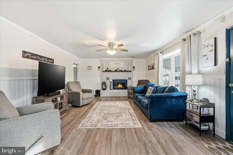 1901 S Timber Ridge Rd, Cross Junction, VA 22625 - #2