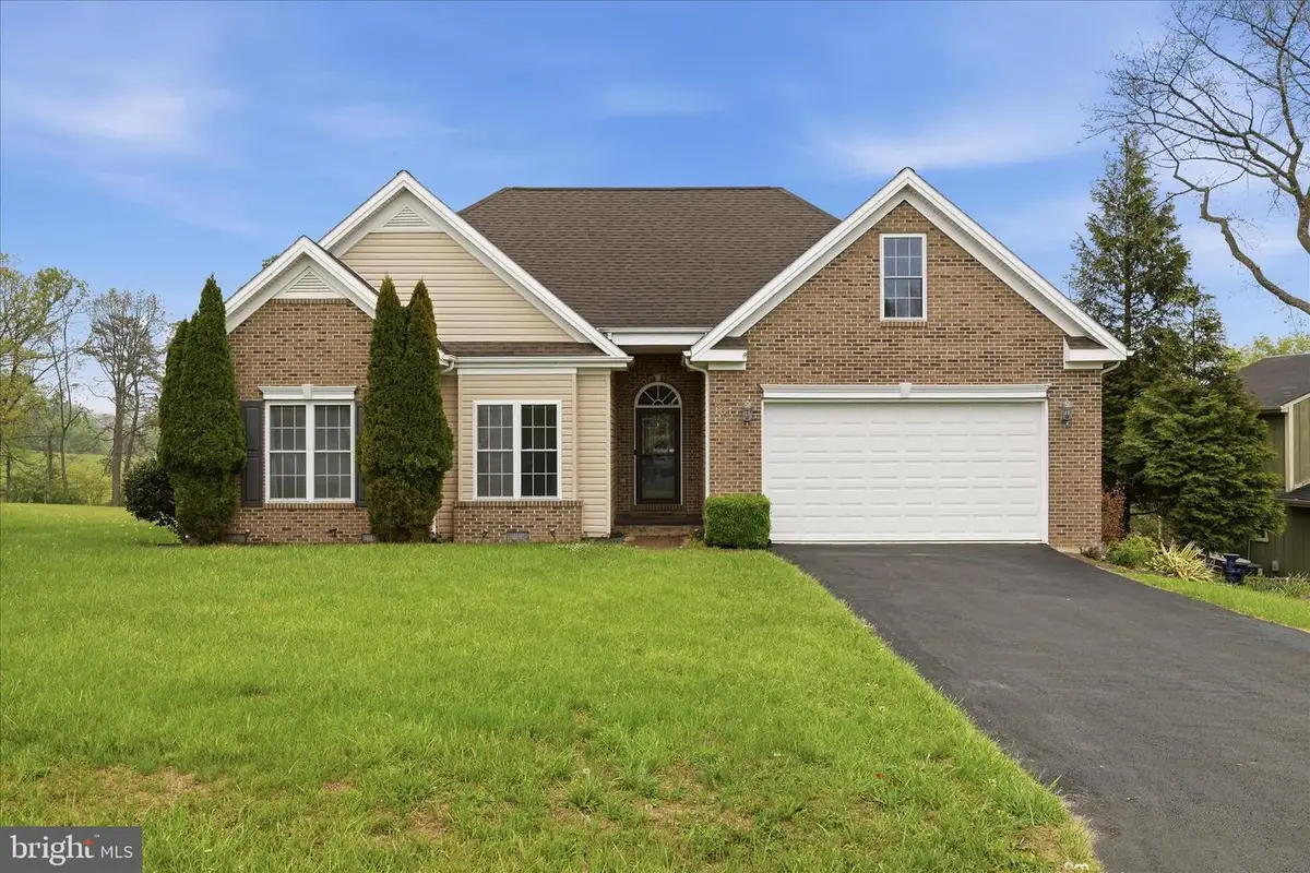 101 Putter Pl, Cross Junction, VA 22625 - #1
