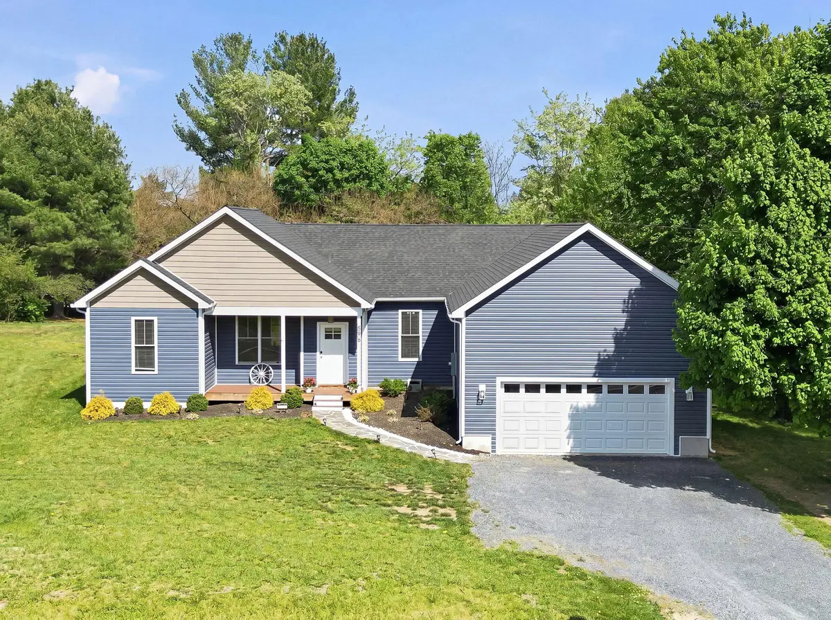 596 Welltown Rd, Winchester, VA 22603 - #1